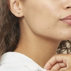 Boucles D'oreilles Puces Aricia Coeur Or Jaune -Bijouterie primée. B3OEJW0499 model0