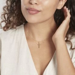 Pendentif Benny Croix Ciselee Or Jaune 10 Pendentif Benny Croix Ciselee Or Jaune -Bijouterie primée. B3PFJW0316 model0