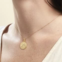 Medaille Or Jaune Christ Et Enfant -Bijouterie primée. B7PMJW00S1 model0