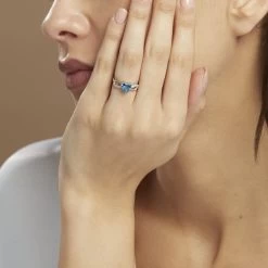 Bague Argent Blanc Atieno Oxyde De Zirconium 12 Bague Argent Blanc Atieno Oxyde De Zirconium -Bijouterie primée. FADFBZ6002 model0